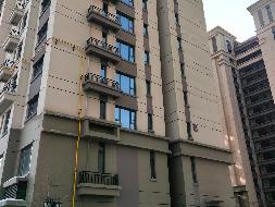 新疆天惠商业管理有限责任公司转让位于乌鲁木齐市高新技术产业开发区（新市区）宁波街99号名门之都小区21#服务型公寓1219、1314-1320、1414-1420室房产（资产包一）