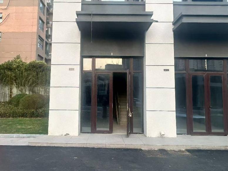 雅居苑6号楼23招租公告