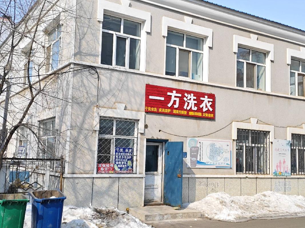 呼伦贝尔市海拉尔区胜利办新民街新材小区2号楼西侧星光小二楼一层门房招租（年租金底价4572元，租期3年）