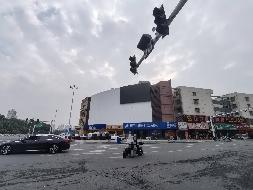 无为市无城镇南方商厦（高新大道与锁埂路交叉口西南80米）1处电子大屏广告位3年期经营权出租公告(国资监测编号GR2026AH2003133)