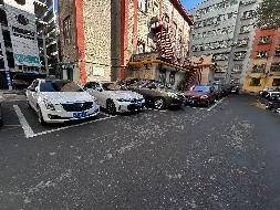 乌鲁木齐新华兴旺物业有限公司租赁位于天山区建设路202号地上停车位、立体车位等资产(国资监测编号GR2026XJ1002030)
