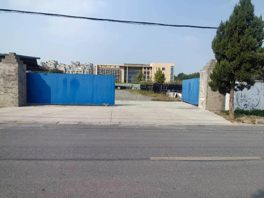 西长街南侧商贸城西空地三年租赁权招租公告