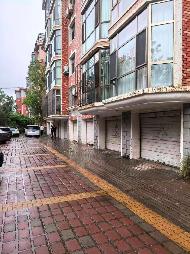 内蒙古银行股份有限公司乌兰察布分行持有的呼和浩特市新城区海东路丽苑阳光城丽景苑E座仓储房等3处资产分别转让