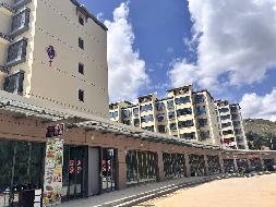 临夏州积石山县胡林家乡高关村、吹麻滩镇城西片区（A地块）安置项目90套商铺转让公告（第八次）