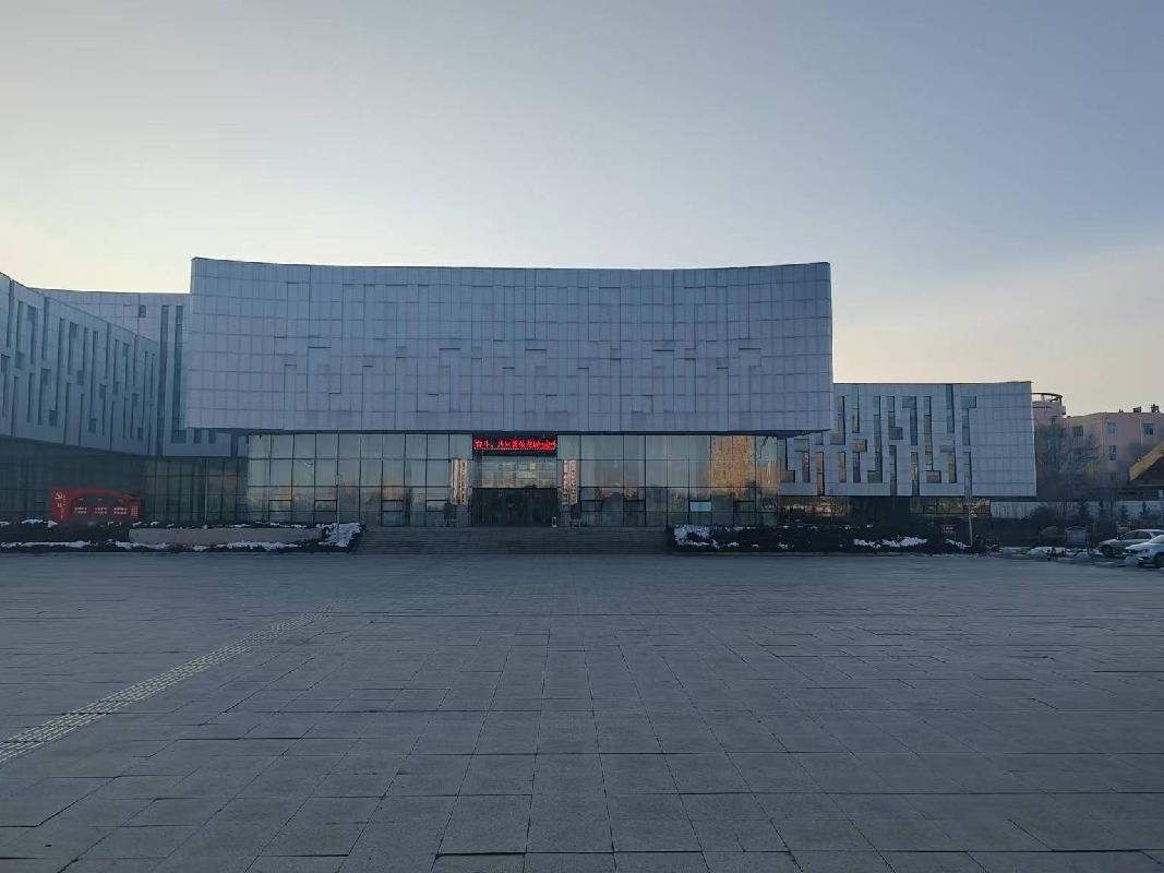乌兰察布市博物馆(乌兰察布市文物保护中心)一层大厅、一层楼梯下方及二层大厅的闲置场地公开招租项目