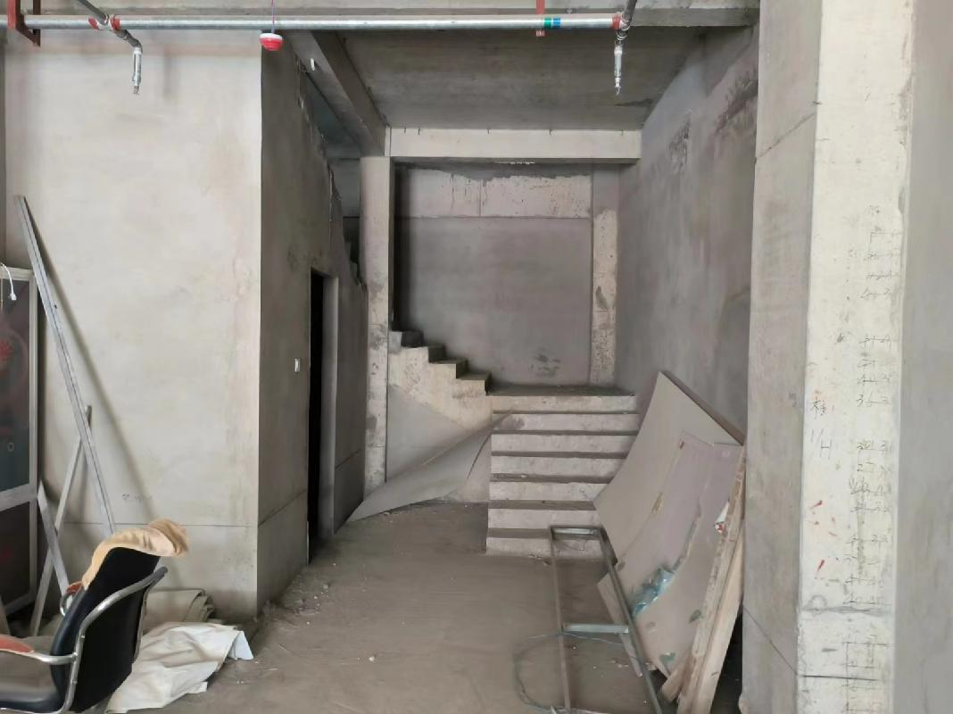 锡林浩特市希办乌兰社区哈斯巴根商业楼5层7号铺招租（年租金底价8500元，租期3年）(国资监测编号GR2026NM1004935)