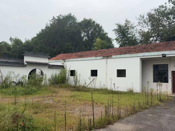 溧阳市天目湖镇平桥原中田小学约550平方米左右招租公告
