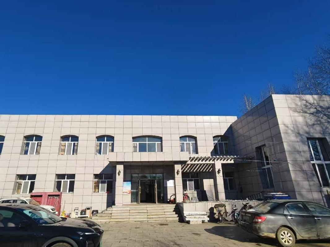 呼伦贝尔农垦牙克石农牧场有限公司老办公楼（原招待所）、场部彩钢车库、场部储煤棚整体出租（租金底价182512.00元，租期1年）(国资监测编号GR2026NM1004929)