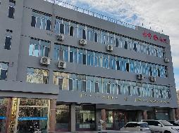 赤峰市新城天义路公交枢纽总站办公楼1-3层房产公开出租（首年租金底价916000.00元，租期10年）(国资监测编号GR2026NM1005043)