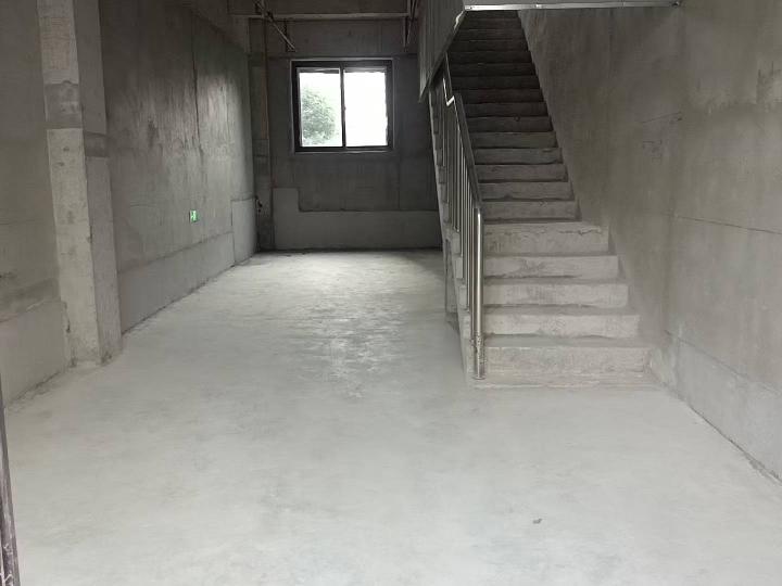 雅居苑10号楼6-7招租公告