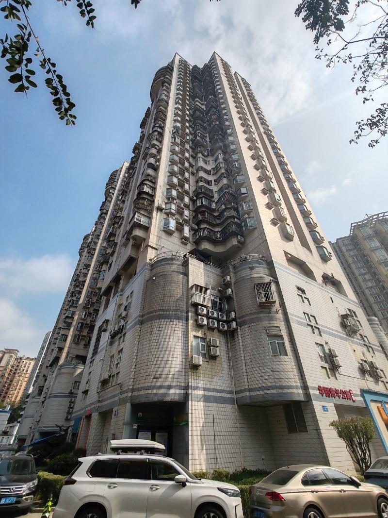 海口市琼山区南方航空花苑3栋602、深圳市华丽花园日华阁5C分别再次转让