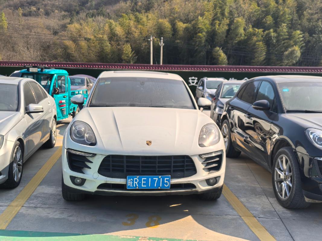 奔驰牌BJ7181VF、大众牌SVW71810TJ小型轿车及保时捷WP1AA295小型普通客车等8辆车辆转让公告