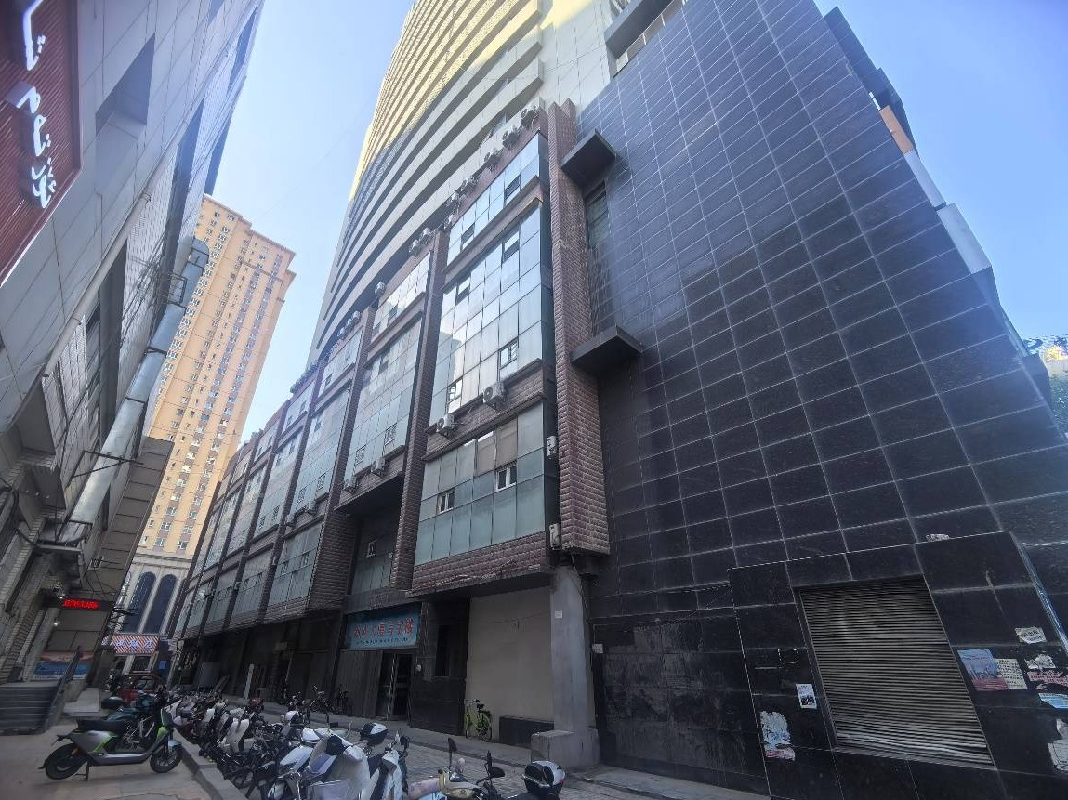 新疆西北兴业城投集团有限公司转让位于阿克苏市新城街道健康社区民主南路新农大厦1栋15层商铺(国资监测编号GR2026XJ1002267)