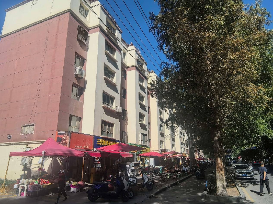 [阿克苏地区]新疆西北兴业城投集团有限公司转让位于阿克苏市兰干街道前进社区南昌路建银商品楼1栋3单元602室房产