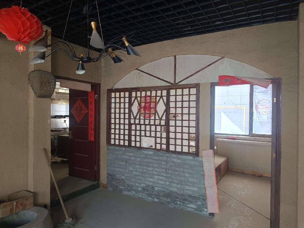 甘肃省定西市陇西县文峰镇交通路19号开元公司综合楼二层B13-B18室商铺转让项目