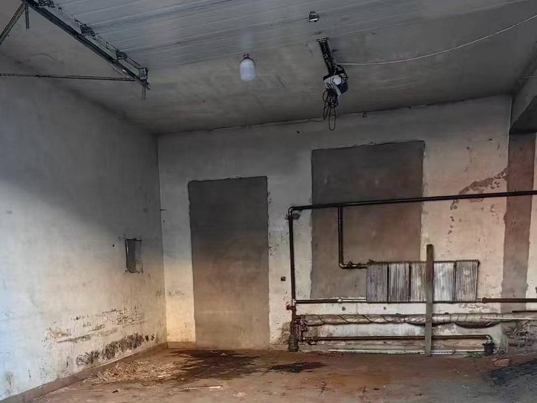 呼伦贝尔市海拉尔区第一粮库有限责任公司砖混1号库房4号门出租（租金底价5000.00元、租期5个月）(国资监测编号GR2026NM1005090)