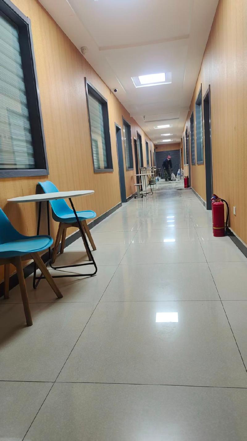 呼和浩特市新城区锡林南路与地质局南街交汇处未名楼A段第六层430㎡（分割门南段）出租项目