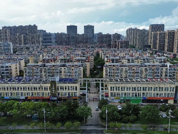 淮安经济技术开发区明远学府18号18-1号1幢201室北面