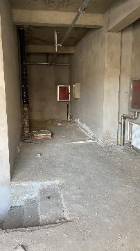 锡林浩特市华新小区9号楼1楼商铺由东往西第6间房产招租（年租金13800元，租期3年）交易公告