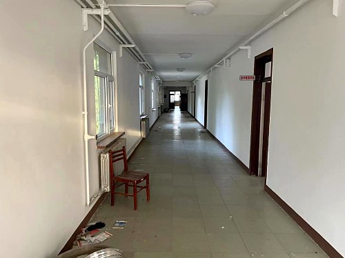 呼和浩特市新城区东护城河南街计委宿舍院内2层办公房地产招租（原老干部活动室,年租金底价108405元，租期3年）第二后勤服务中心交易公告