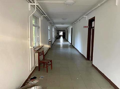 呼和浩特市新城区东护城河南街计委宿舍院内2层办公房地产招租（原老干部活动室,年租金底价108405元，租期3年）第二后勤服务中心交易公告