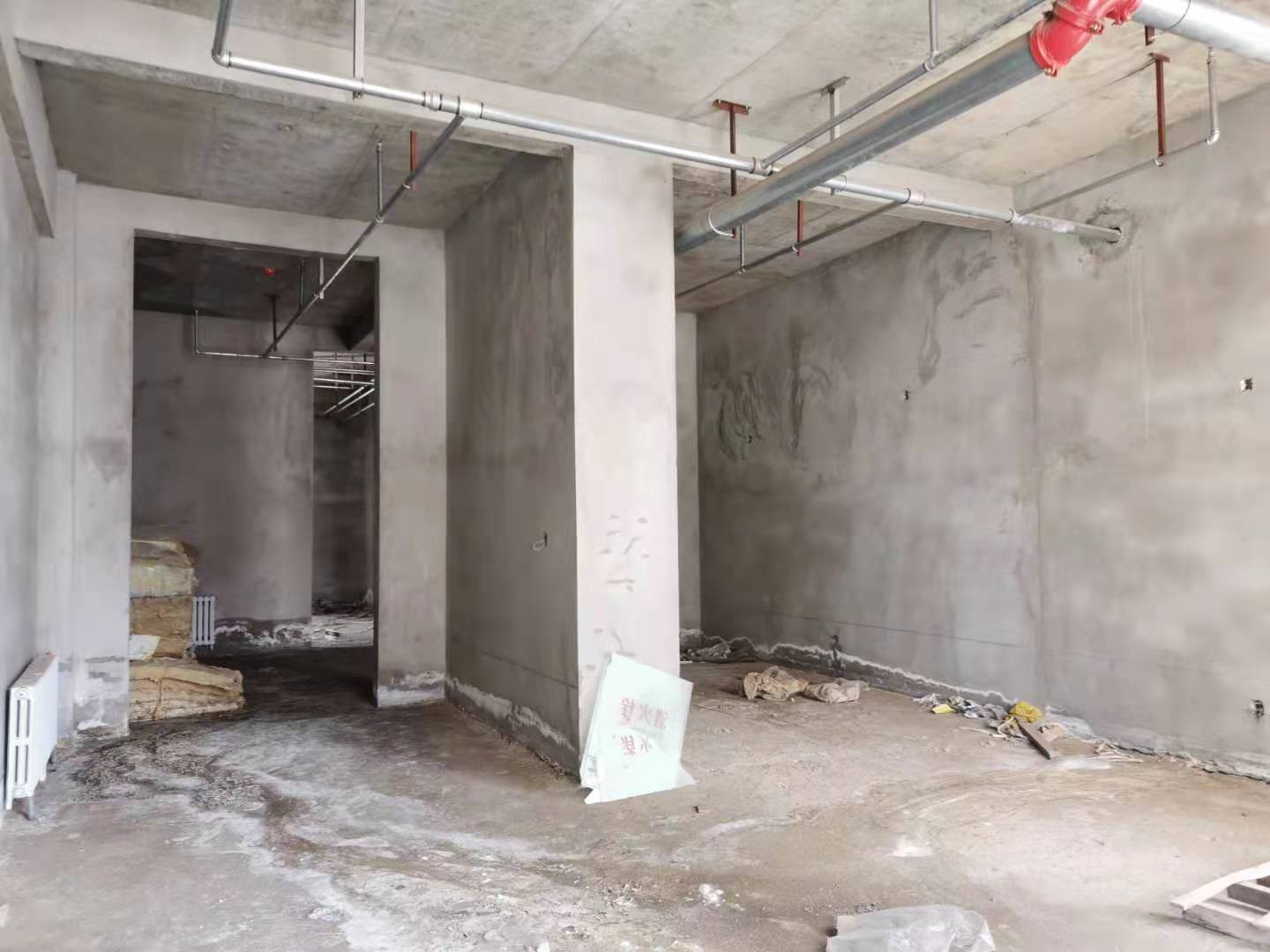 锡林浩特市华新小区10号楼1楼商铺由东往西第1间房产招租（年租金25500元，租期3年）交易公告