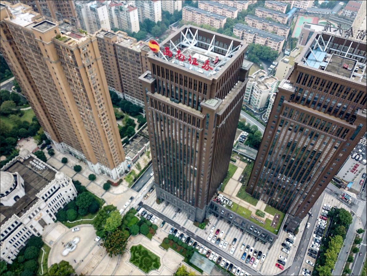 标的2-长沙市雨花区芙蓉中路三段569号湖南商会大厦东塔2513-2524