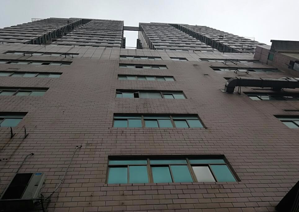 长沙市芙蓉区黄兴中路168号(新大新大厦)1501号住宅房产