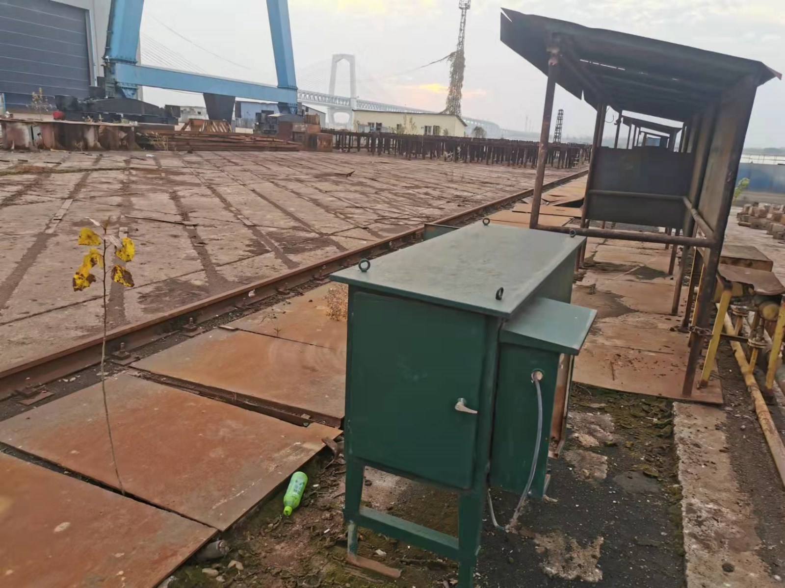 芜湖江东船厂建筑物、生产辅助设施、不可移动设备拆除残值转让公告