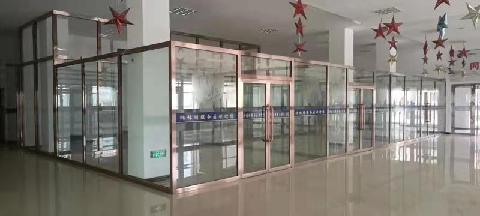 G7京新高速纳林湖服务区（阿拉善境内）的餐饮、小吃、超市、特产、汽修承包经营权转让（承包底价35万元/年，承包期3年）交易公告