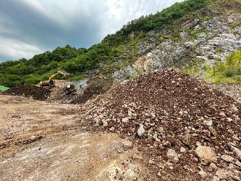 池州金桥投资集团有限公司关于贵池区峡川石灰石有限公司矿山闭坑治理工程产生的剩余土石料转让公告