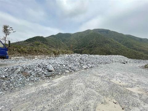 池州金桥投资集团有限公司关于池州市金家冲矿业有限公司石铺（大竹园）白云岩矿越界开采的矿石资源转让公告