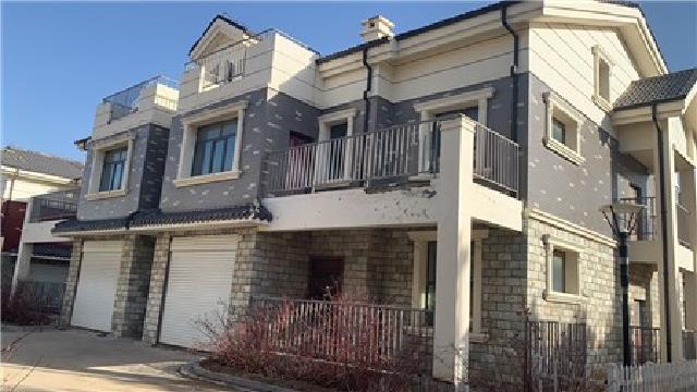 乌兰察布市集宁区天成印象小区别墅27#-1-102转让交易公告