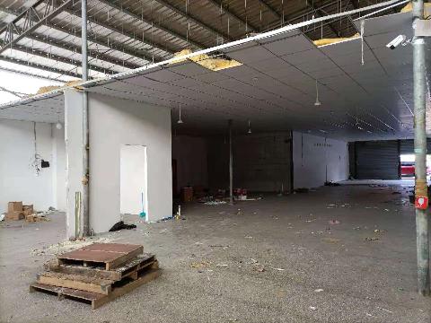 江东街道徐村综合市场靠北面房屋招租