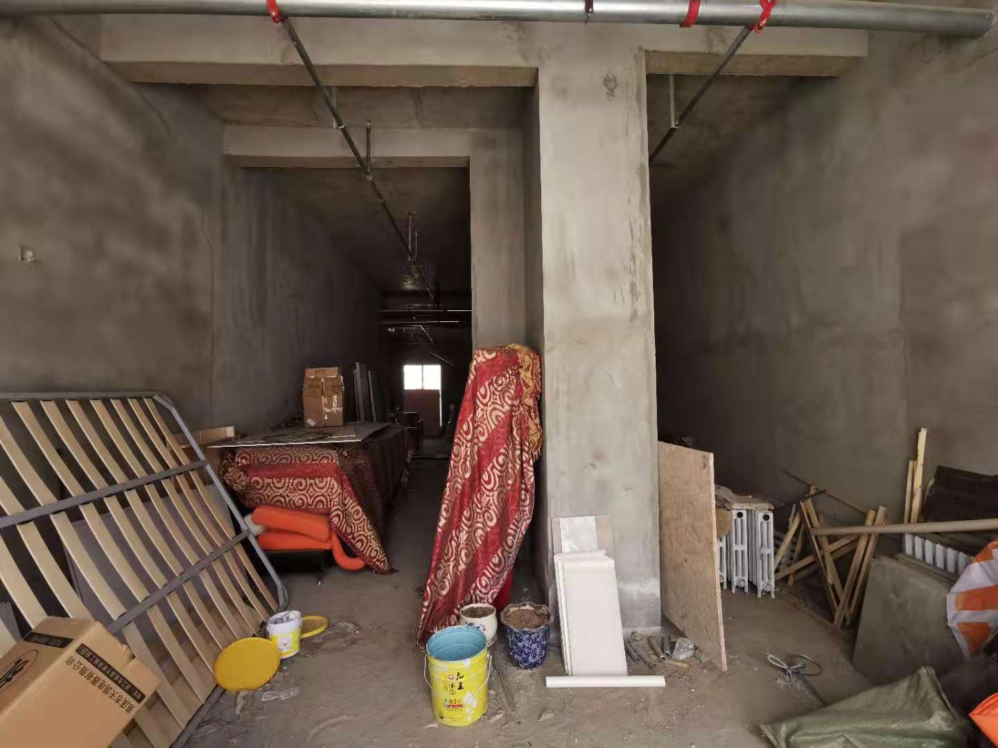 锡林浩特市华新小区10号楼1楼商铺由东往西第5间房产招租（年租金19000元，租期3年）交易公告