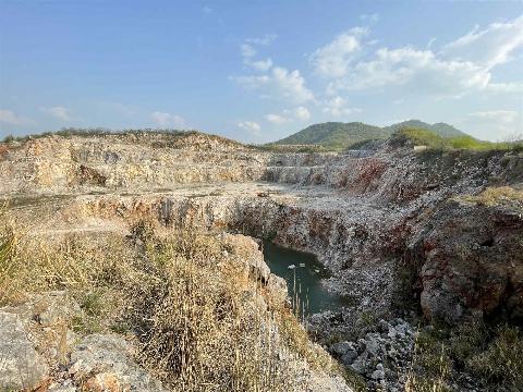 安徽省元进来龙矿业有限公司棉花型矿区白水泥用石灰岩矿矿山地质环境治理工程产生的剩余土石料转让公告