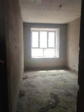 乌兰察布市察哈尔右翼中旗中景豪庭商住小区2B号楼3单元3楼西户房产转让交易公告