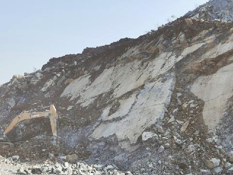 池州市贵池区大唐矿业有限公司刘街石灰石矿矿山地质环境恢复治理过程中产生的乱毛石公告