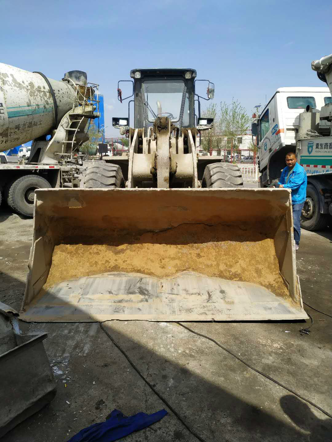 柳工clg855装载机(呼和浩特市冀东水泥混凝土)交易公告-e交易官网