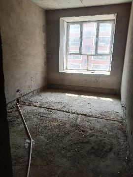 乌兰察布市察哈尔右翼中旗中景豪庭商住小区2B号楼3单元7楼东户房产转让交易公告