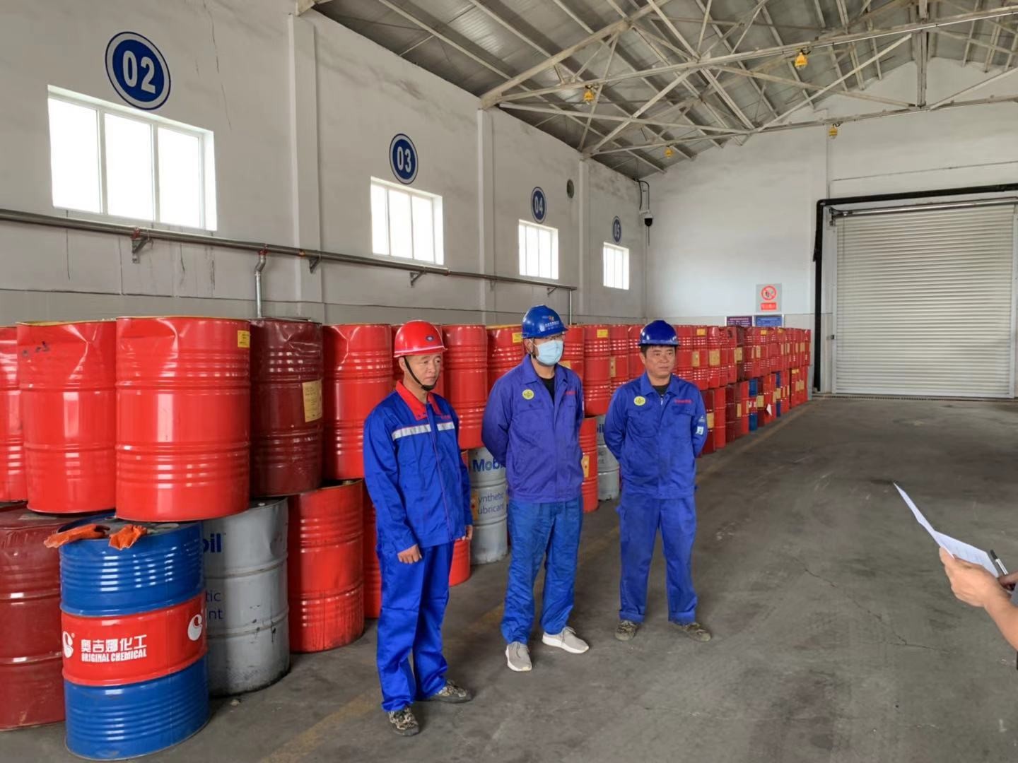 神华北电胜利能源有限公司招选废矿物油（挂牌底价为600元/吨）和废油桶（挂牌底价为15元/个）回收机构