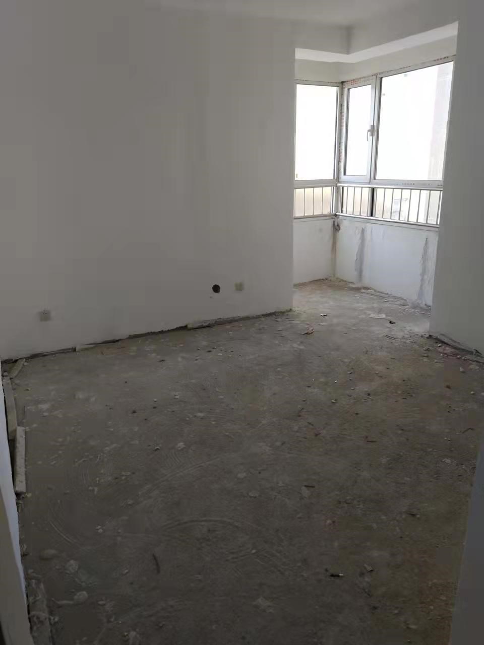 呼和浩特市玉泉区鄂尔多斯西街食品公司500米路南水岸青城住宅3号楼1单元2003房产转让交易公告