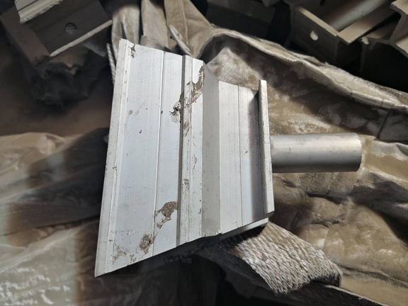 一批新流星锤铝合金模板转让交易公告