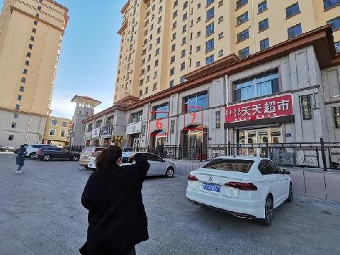 锡林浩特市华新小区9号楼1楼商铺由东往西第6间房产招租（年租金13800元，租期3年）交易公告