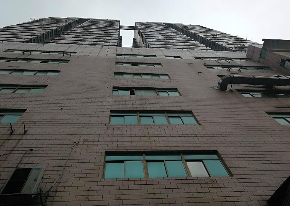 长沙市黄兴中路168号(新大新大厦)1502号住宅房产