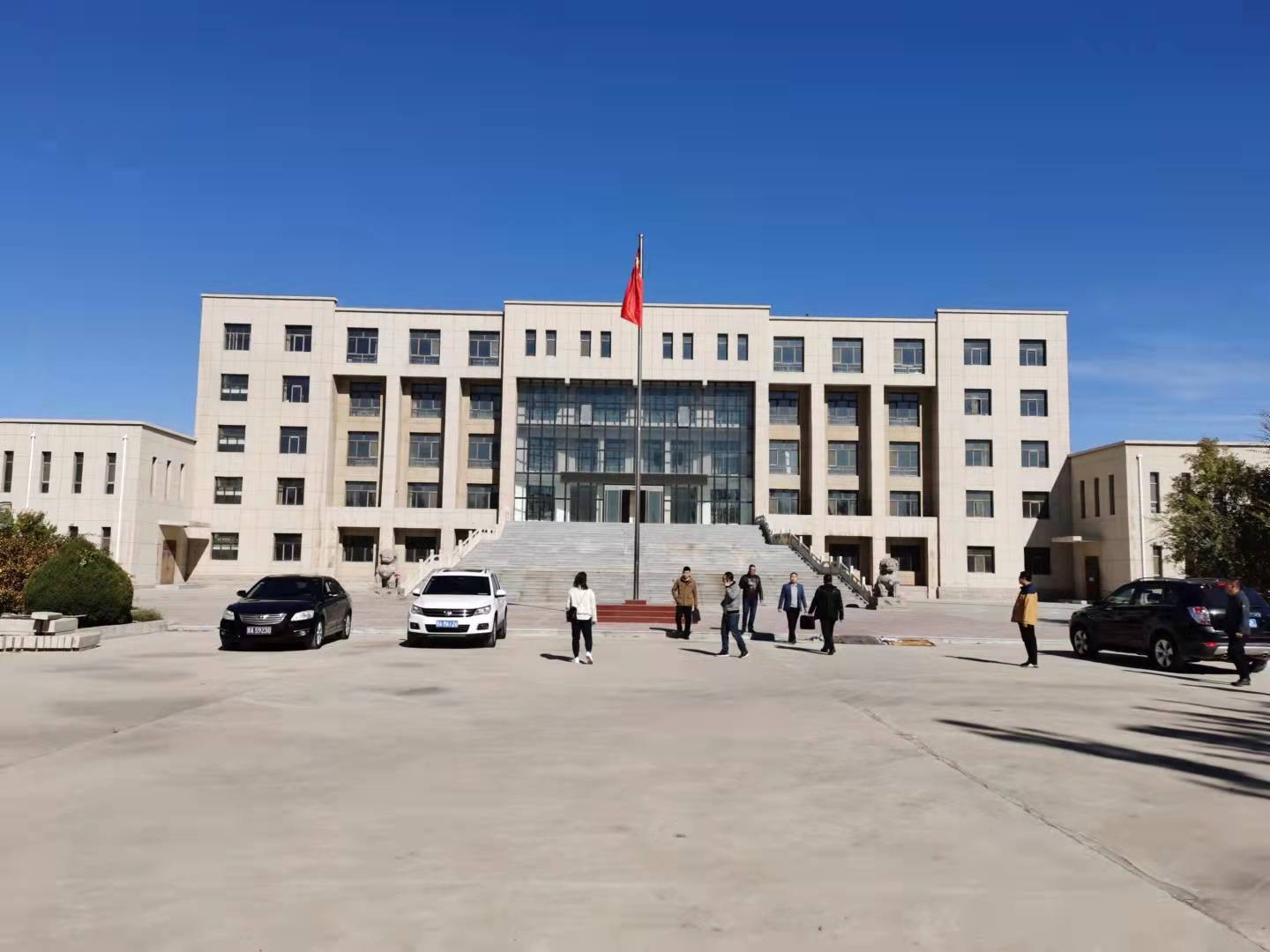 呼和浩特市托克托县人民法院原审判办公大楼1-5层办公房地产招租（年租金底价301915元，租期3年）第二后勤服务中心交易公告