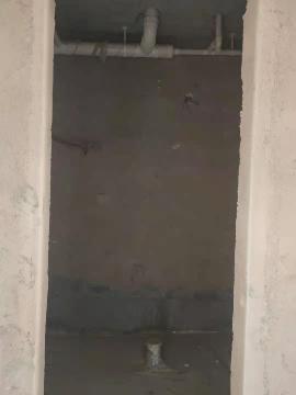乌兰察布市察哈尔右翼中旗中景豪庭商住小区2B号楼3单元3楼东户房产转让交易公告