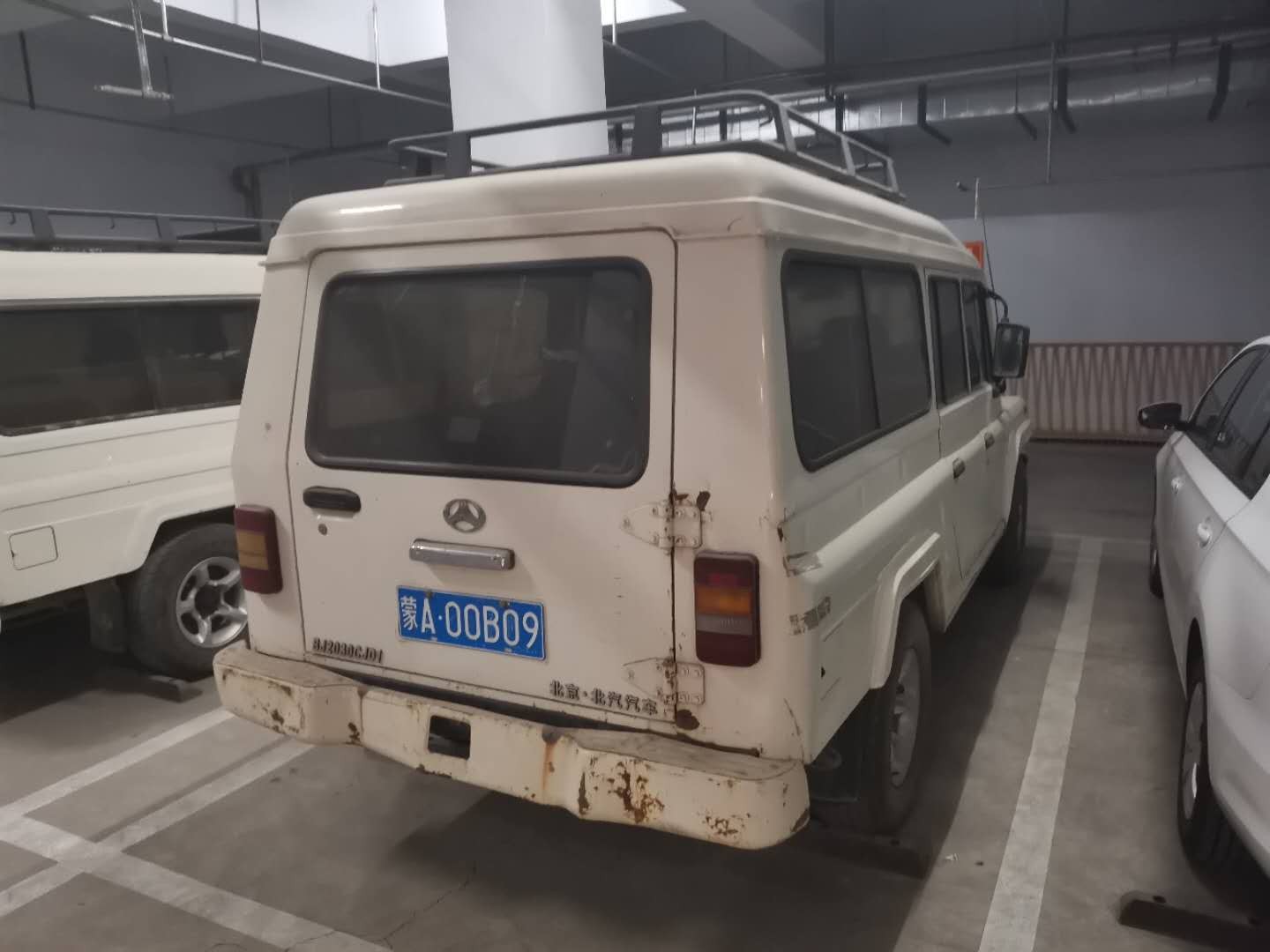 （蒙A00B09）北京牌BJ2030CJD1小型越野客车2.0（内蒙古地矿建设工程公司）交易公告