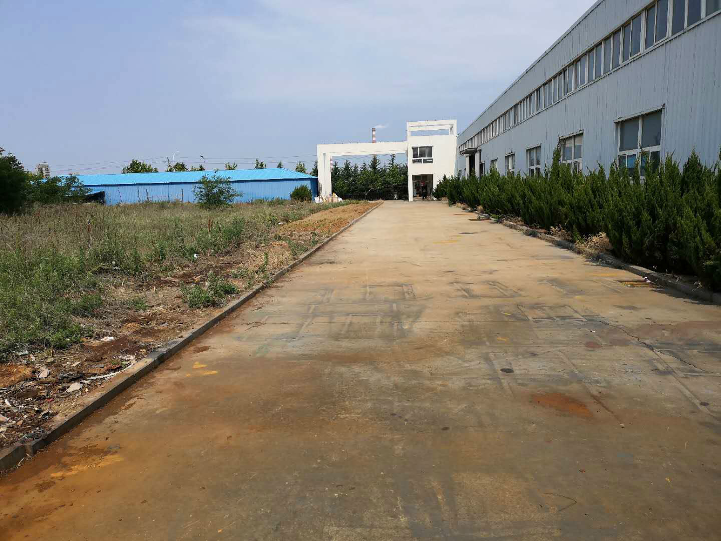 威海市经济技术开发区出口加工区国泰路105号房地产交易公告