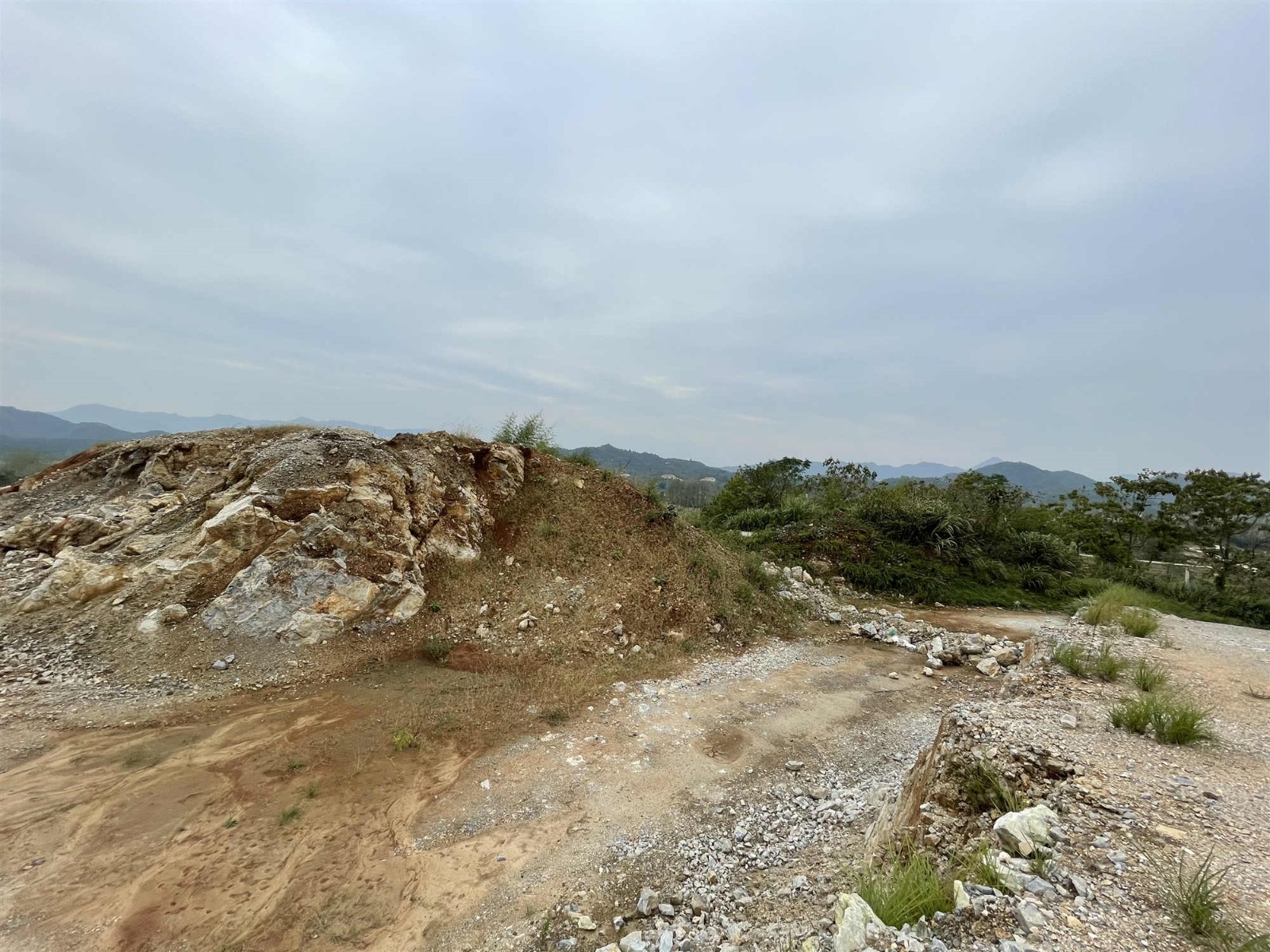 池州市贵池区云山采石场地质环境治理过程中产生的废弃石转让公告
